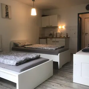 Feel Apartment
